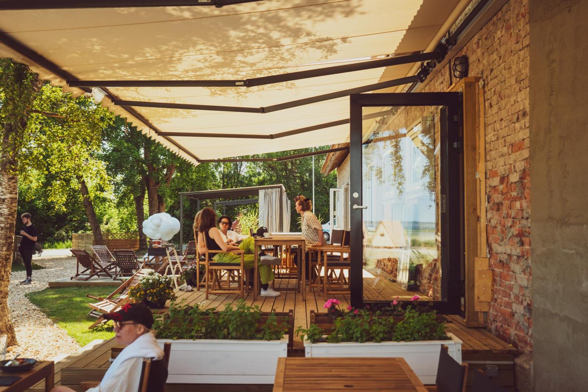 Mia Glamping Hotel Orissaare Ngoại thất bức ảnh