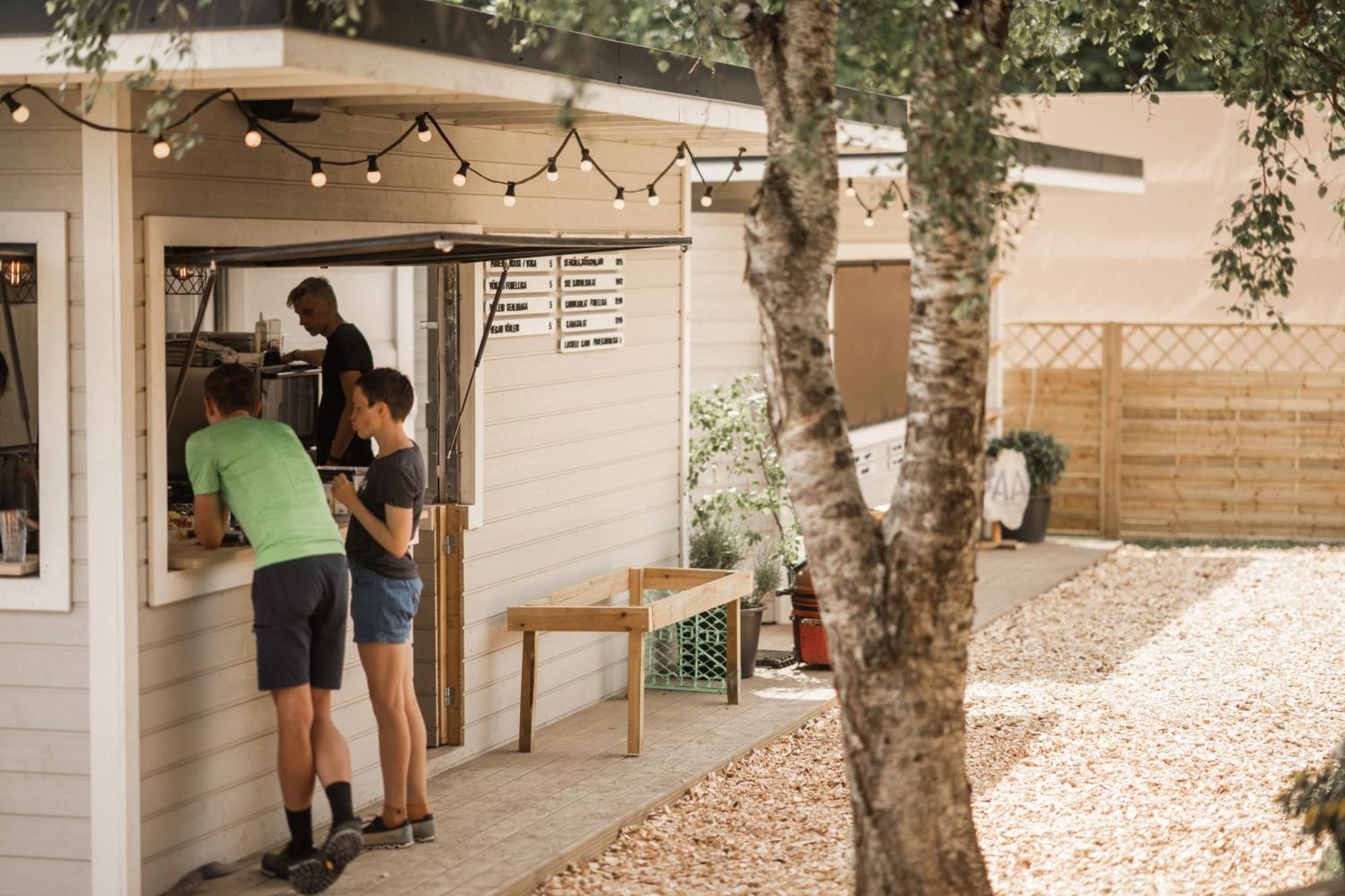 Mia Glamping Hotel Orissaare Ngoại thất bức ảnh