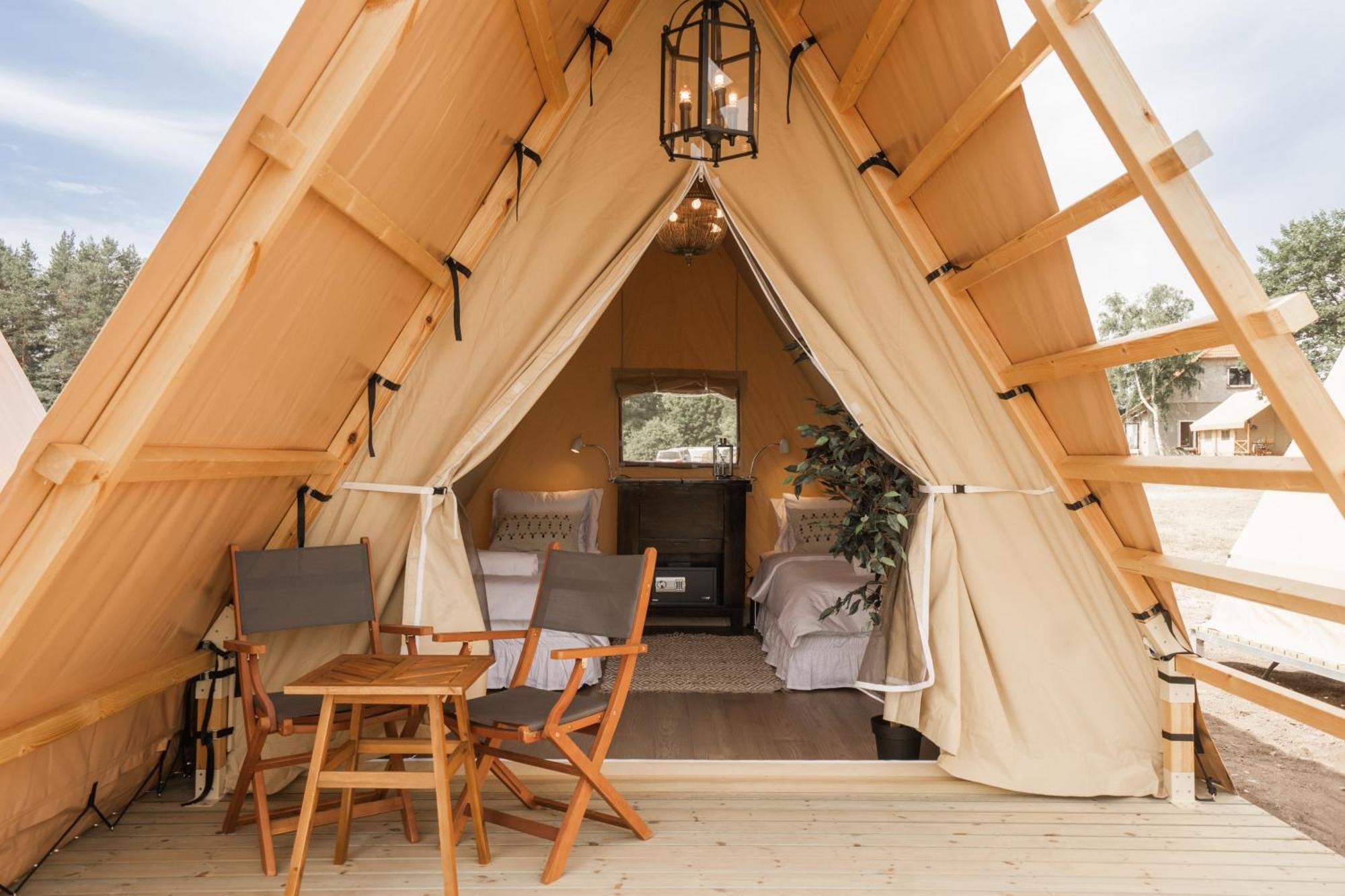 Mia Glamping Hotel Orissaare Ngoại thất bức ảnh