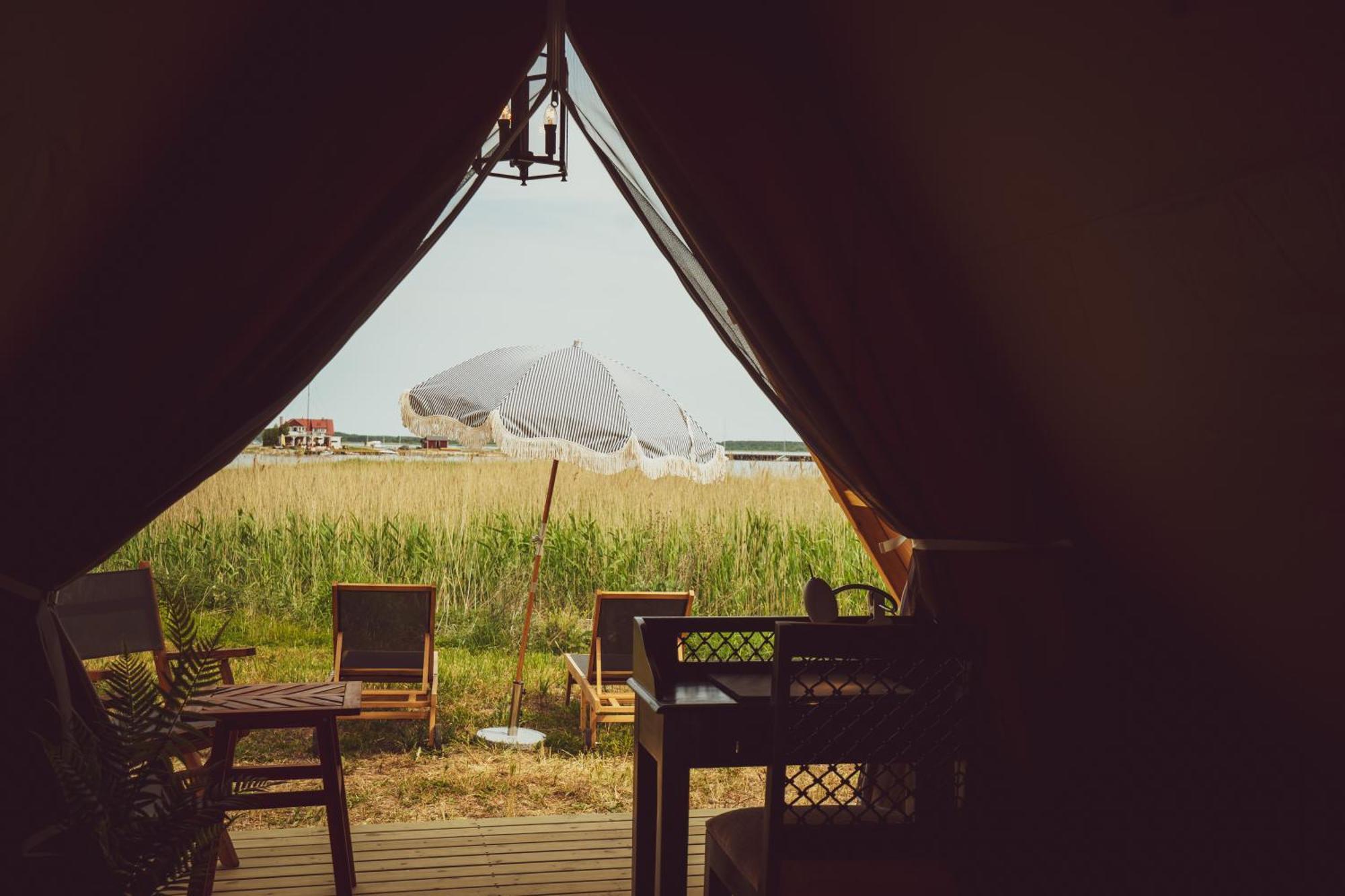 Mia Glamping Hotel Orissaare Ngoại thất bức ảnh